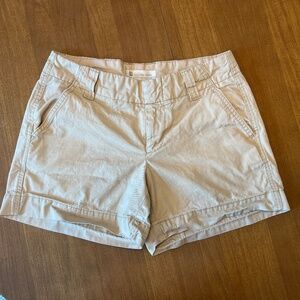 GAP Favorite Chino Mid-Length Shorts, Tan, Size 4